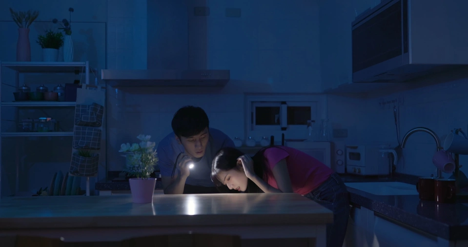 Fault & Outage Alerts Card